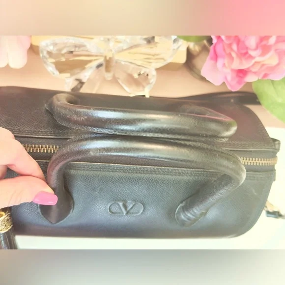 Valentino Garavani Black Leather Boston Bag - Picture 5 of 12